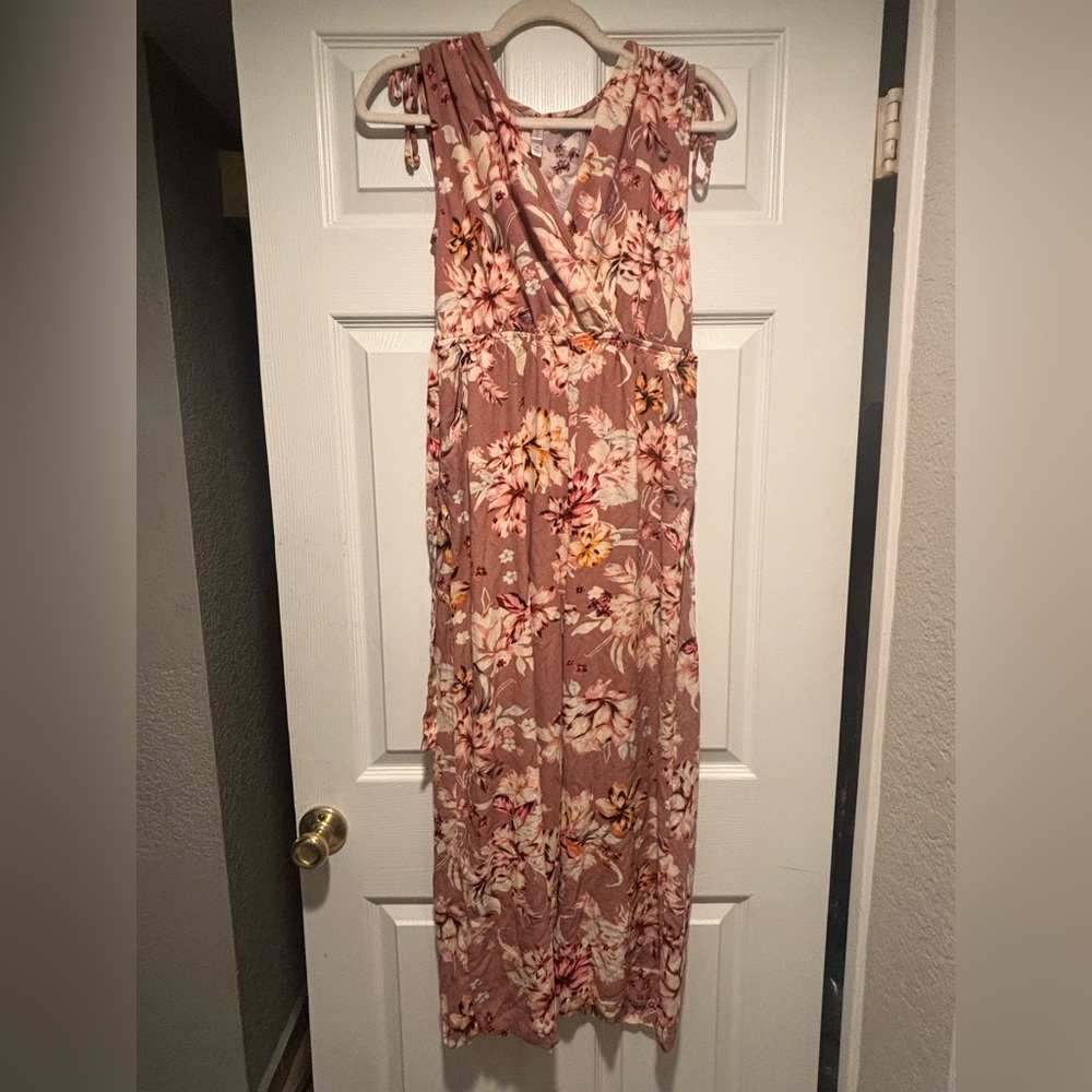 Target Brand Romper Size Medium - Picture 1 of 3